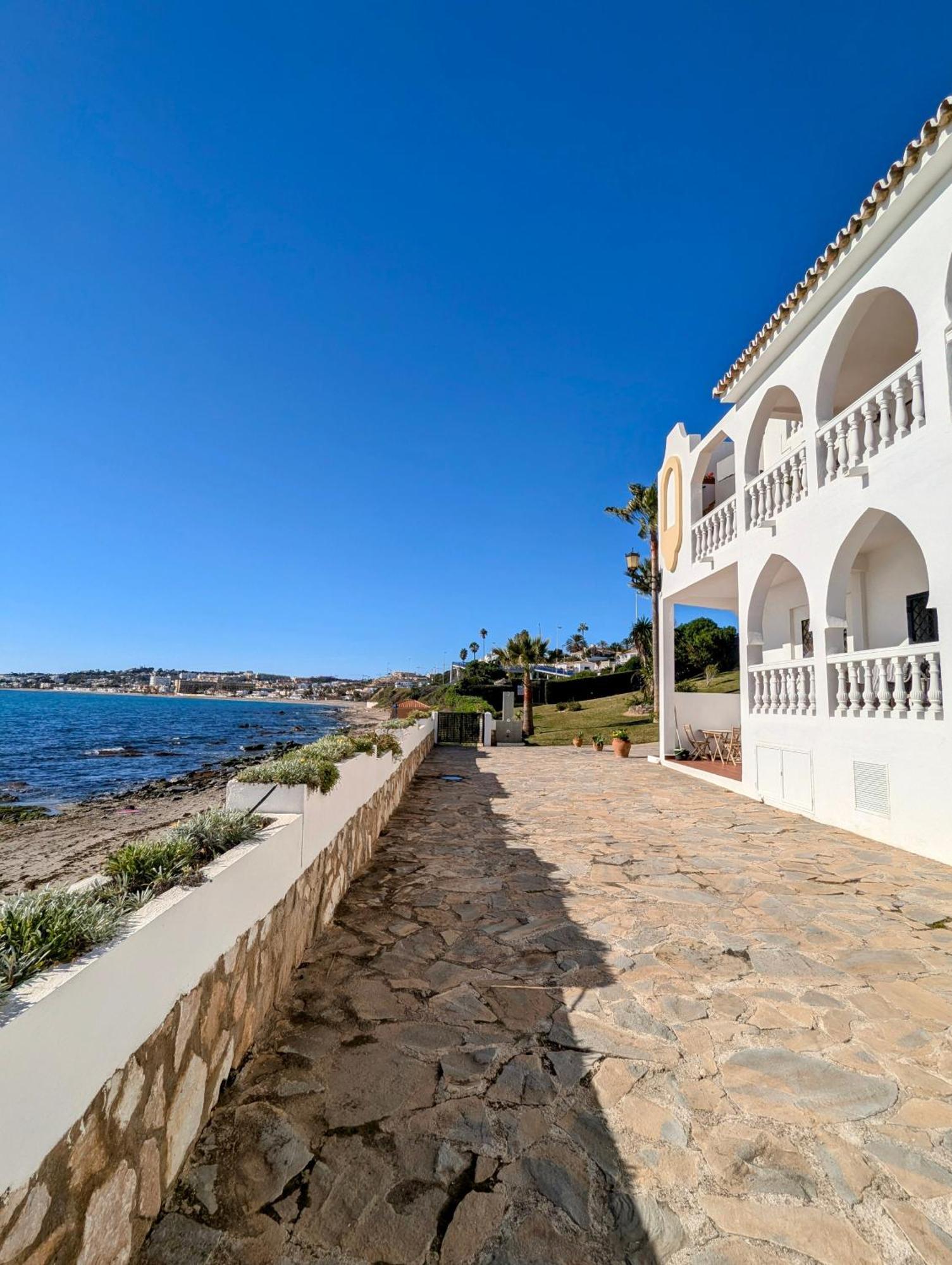 Rise & Shine Beachfront La Cala لا كالا ذي ميخاس المظهر الخارجي الصورة